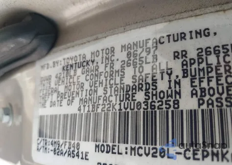 1997 Toyota Camry Le V6 из США, поврежденный, VIN 4T1BF22K1VU036258